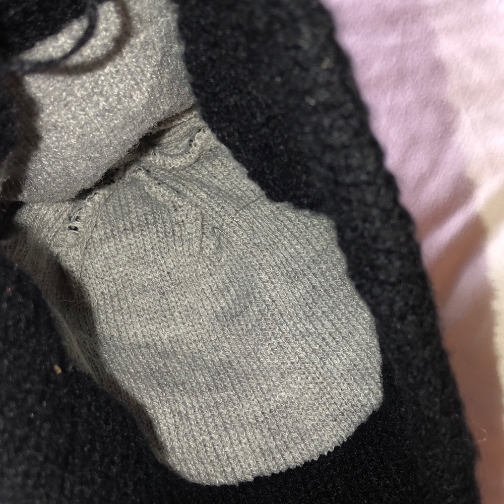 Hat - Picture 2 of 3